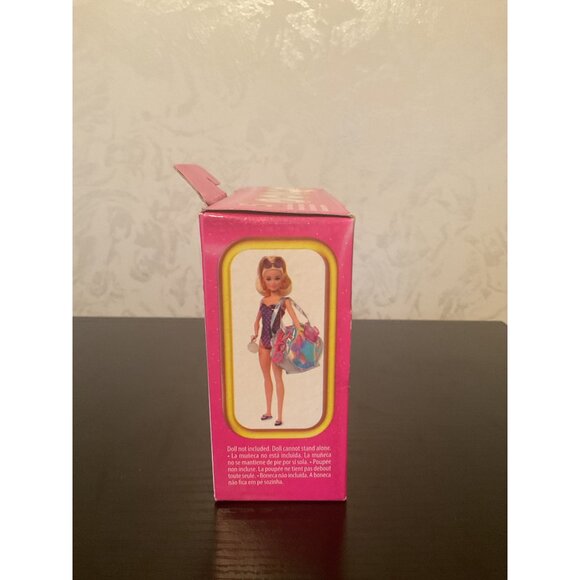 Barbie Swim N Dive Accessory Set With Bag Shoes & Surprise Items For Dolls - Picture 2 of 6